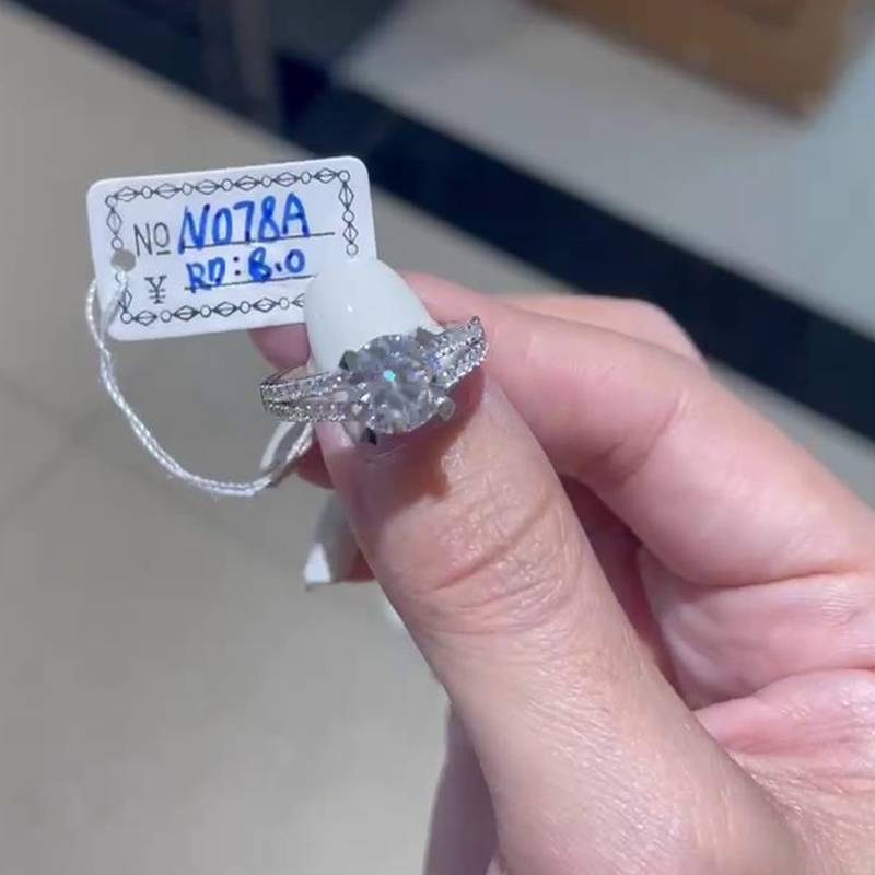 豪镶四爪女戒S925银镀白金定制莫桑钻2.0ct